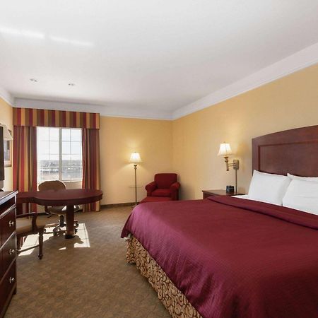 La Quinta By Wyndham Dodge City Eksteriør bilde
