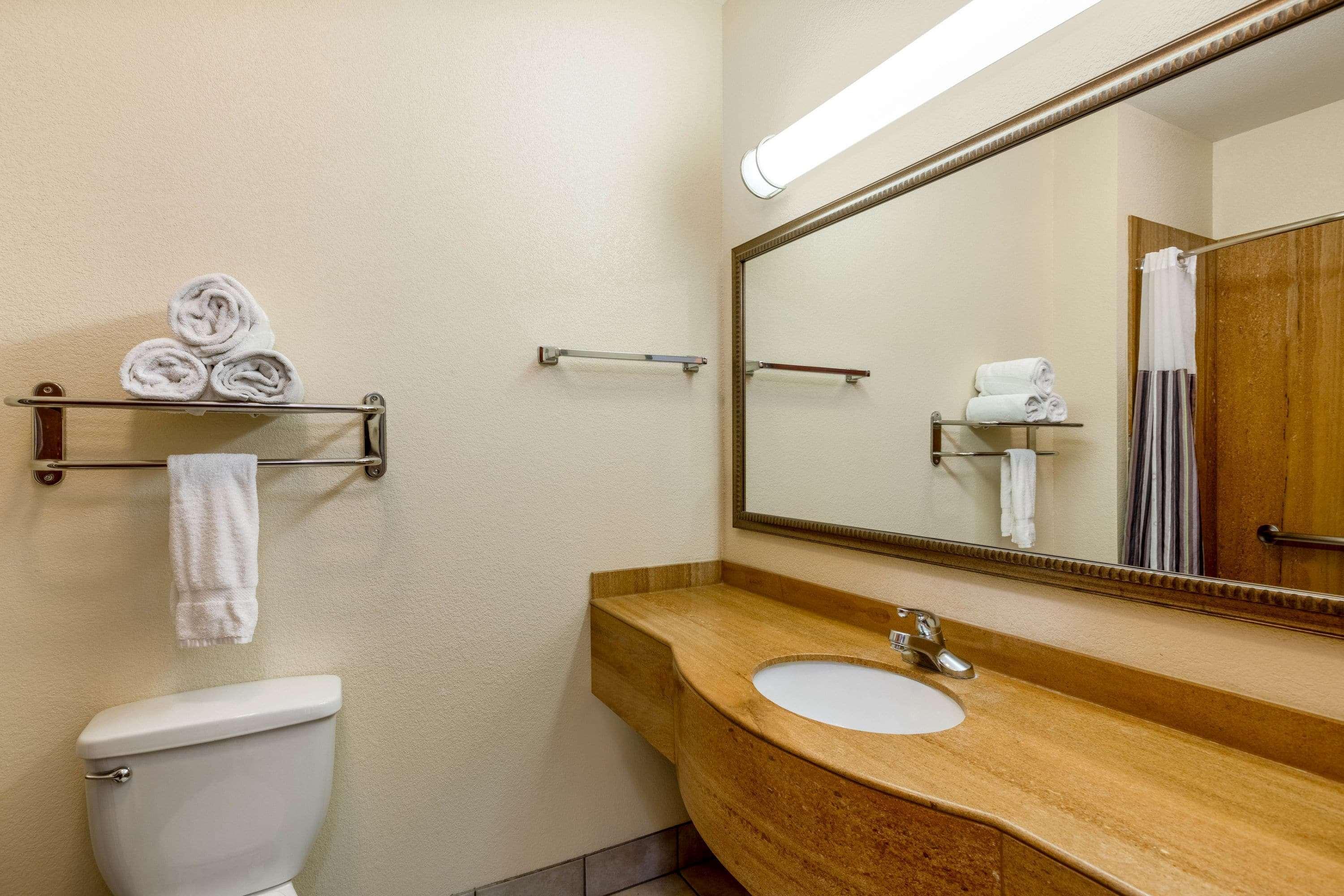 La Quinta By Wyndham Dodge City Eksteriør bilde